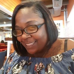 Meet your Posher, Roysetta